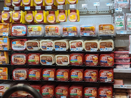 Grocery Store «Foodtown of Kensington», reviews and photos, 382 McDonald Ave, Brooklyn, NY 11218, USA