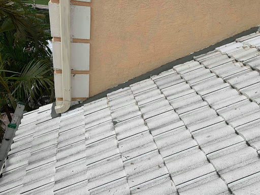 Hammer Roofing in Miami, Florida