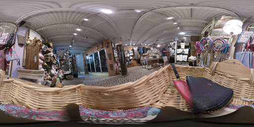 Florist «C J Lilly & Company», reviews and photos, 128 W Mulberry St, Collierville, TN 38017, USA