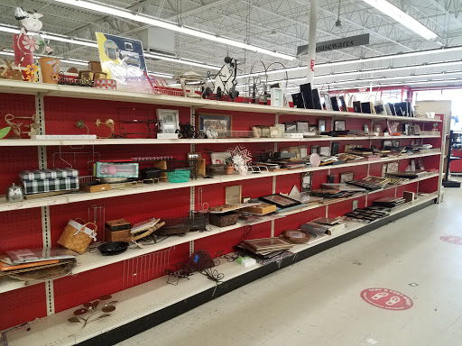 Thrift Store «The Salvation Army Family Store & Donation Center», reviews and photos, 1525 Mall Rd, Monroe, MI 48162, USA