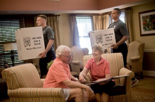 Moving and Storage Service «Two Men and a Truck», reviews and photos, 909 IL-83 #201, Elmhurst, IL 60126, USA