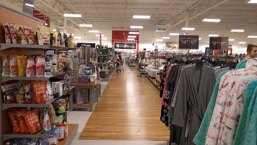 Department Store «T.J. Maxx», reviews and photos, 9106 Shops Way, Northborough, MA 01532, USA