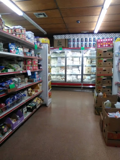 Grocery Store «The Salvage Store Discount Grocery», reviews and photos, 82540 LA-25, Folsom, LA 70437, USA