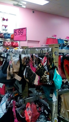 Discount Store «Fallas Discount Stores», reviews and photos, 6300 Mack Rd, Sacramento, CA 95823, USA