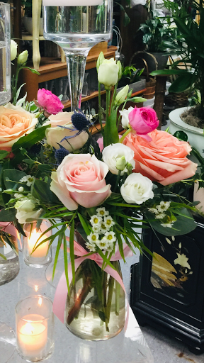 Florist «Rogers Park Florist», reviews and photos, 1415 W Morse Ave, Chicago, IL 60626, USA