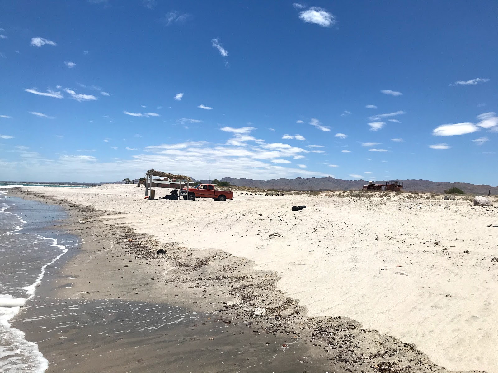 Foto di Playa Rancho Anita con molto pulita livello di pulizia