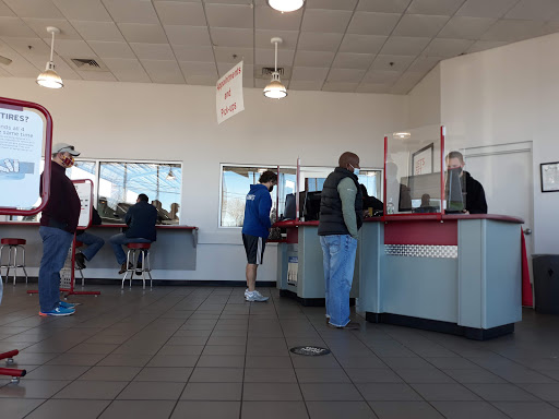 Tire Shop «Discount Tire Store - Greenville, SC», reviews and photos, 1408 Woodruff Rd, Greenville, SC 29607, USA