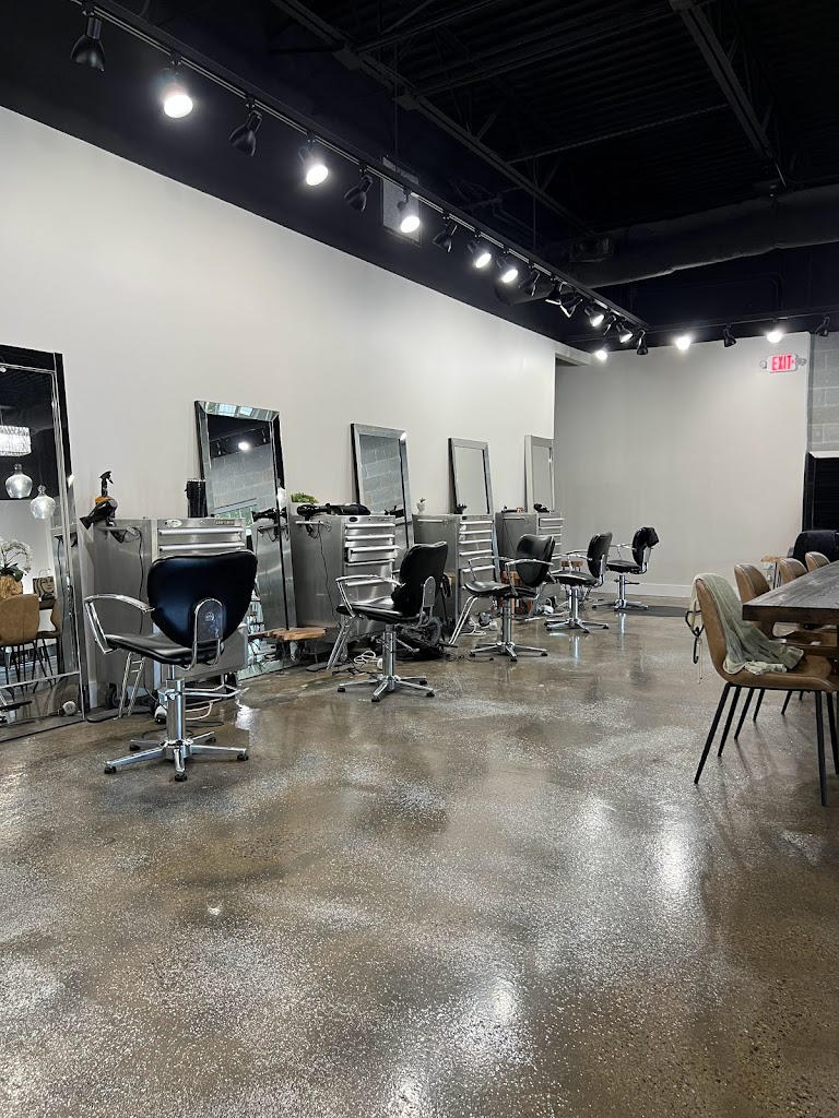 fifth and mae salons 30075