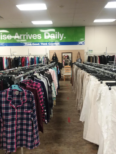 Thrift Store «Goodwill Store & Donation Center», reviews and photos, 28901 S Western Ave, Rancho Palos Verdes, CA 90275, USA