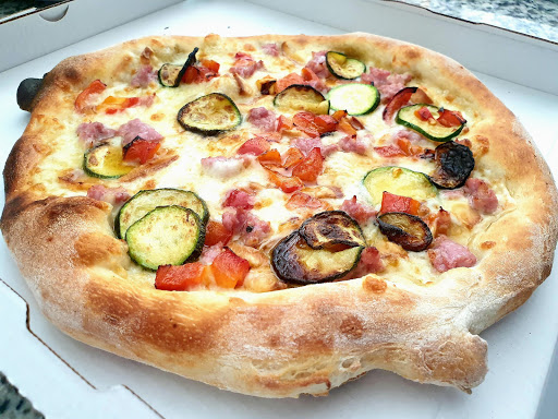 Pizza in Piazza Sarmato in Sarmato, Provincia di Piacenza
