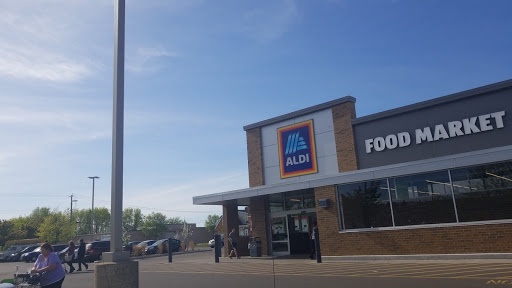 Supermarket «ALDI», reviews and photos, 116 N Linwood Ave, Appleton, WI 54914, USA