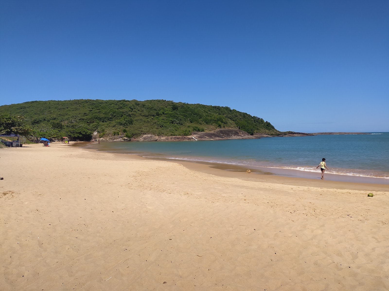 Foto von Praia da Bacutia und die siedlung