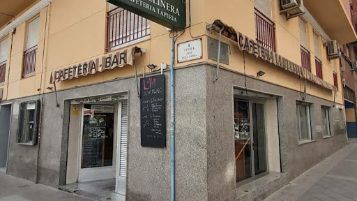 Tapería Cafetería La Hellinera