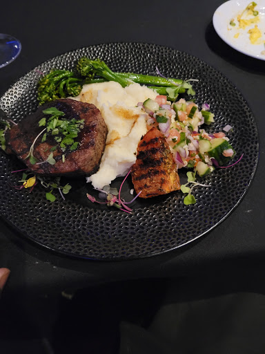 Wine Store «Yiannis Wine Shop», reviews and photos, 401 N Great Neck Rd #123, Virginia Beach, VA 23454, USA