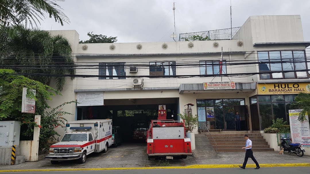 Hulo Barangay Hall