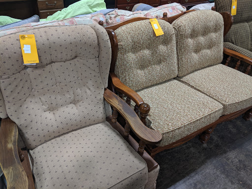 Thrift Store «St. Vincent de Paul Fenton Thrift Store», reviews and photos, 625 Gravois Rd, Fenton, MO 63026, USA