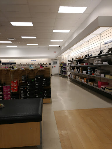 Department Store «Marshalls & HomeGoods», reviews and photos, 701 NJ-440, Jersey City, NJ 07304, USA