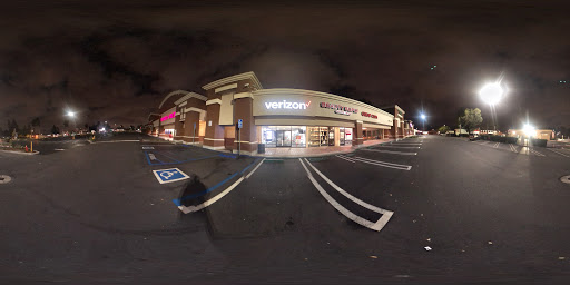Cell Phone Store «GoWireless Verizon Authorized Retailer», reviews and photos, 3360 S Bristol St, Santa Ana, CA 92704, USA