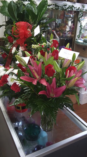 Florist «Send Your Love Flowers & Balloons», reviews and photos, 1417 SW Military Dr, San Antonio, TX 78221, USA
