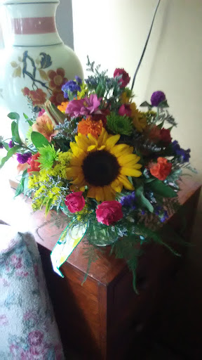Florist «Mycalyn Florals», reviews and photos, 30 S Main St, Nazareth, PA 18064, USA