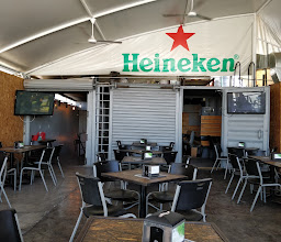 Model Restaurant & Bar photo