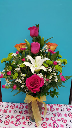 Florist «Floral Impressions», reviews and photos, 2324 N Cicero Ave, Chicago, IL 60639, USA