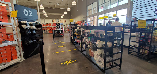 DSW Designer Shoe Warehouse