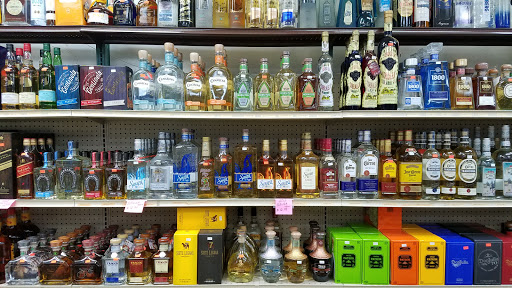 Liquor Store «Foremost Liquor Stores», reviews and photos, 178 S Broadway, Aurora, IL 60505, USA