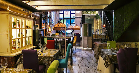 Restaurante El Alma del Genio - C. Bartolomé José Gallardo, 6, 06001 Badajoz, Spain