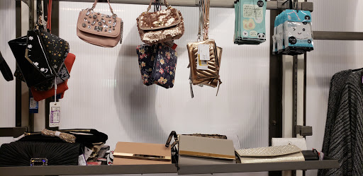 Shoe Store «DSW Designer Shoe Warehouse», reviews and photos, 10015 E Independence Blvd, Matthews, NC 28105, USA