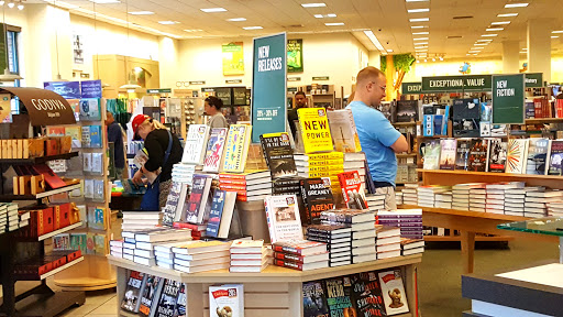 Book Store «Barnes & Noble», reviews and photos, 6646 Loisdale Rd, Springfield, VA 22150, USA