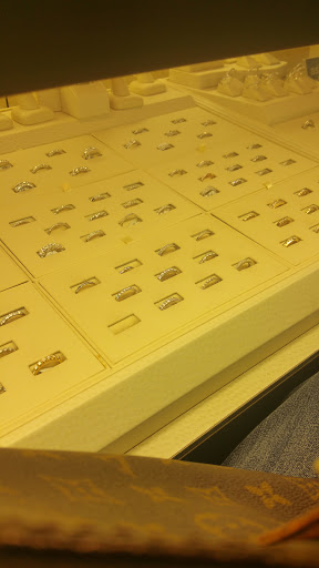 Jewelry Store «Jared The Galleria of Jewelry», reviews and photos, 195 Old Country Rd, Carle Place, NY 11514, USA