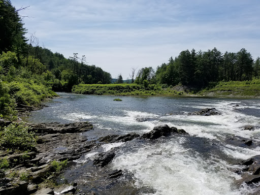 Gift Shop «Quechee Gorge Gifts & Sportswear», reviews and photos, 6053 Woodstock Rd, Quechee, VT 05059, USA