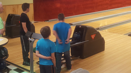 Bowling Alley «Mt. Morris Lanes and Pro Shop», reviews and photos, 9 Erie St, Mt Morris, NY 14510, USA