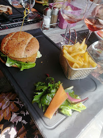Hamburger du Restaurant français Le Quai West à Entraygues-sur-Truyère - n°13