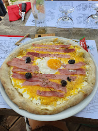 Pizza du Restaurant La Guinguette du Pirate à Saint-Just-d'Ardèche - n°3
