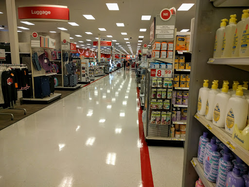 Department Store «Target», reviews and photos, 7601 Kingery Hwy, Willowbrook, IL 60527, USA