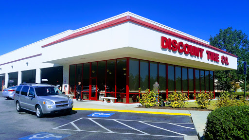 Tire Shop «Discount Tire Store - Douglasville, GA», reviews and photos, 6730 Douglas Blvd, Douglasville, GA 30135, USA