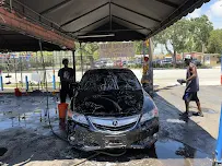 BIG BOYS HAND CAR WASH photo