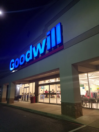 Non-Profit Organization «Goodwill Store and Donation Center», reviews and photos