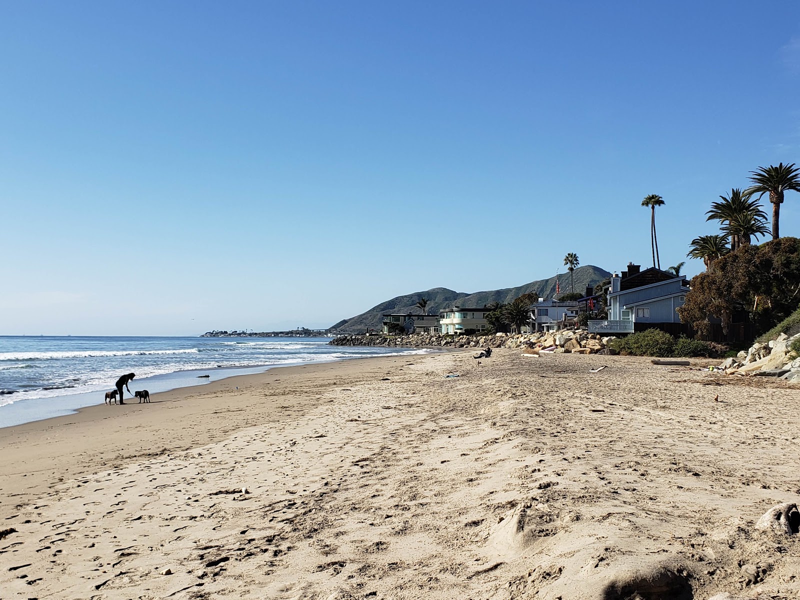 Foto de Solimar Beach con costa recta y larga