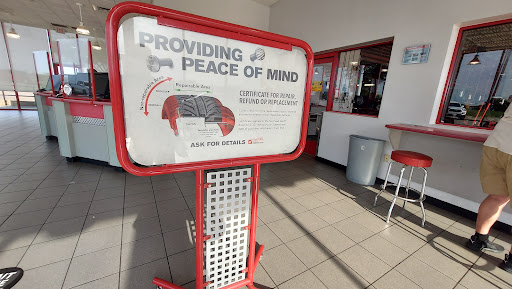 Tire Shop «Discount Tire Store - Irving, TX», reviews and photos, 3516 W Airport Fwy, Irving, TX 75062, USA