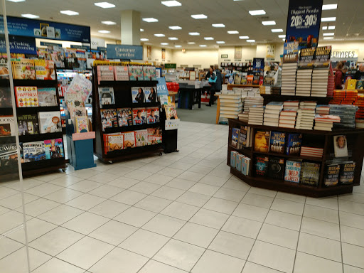 Book Store «Barnes & Noble», reviews and photos, 7851 Tysons Corner Center, McLean, VA 22102, USA