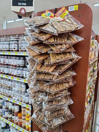 Supermarket «Rowes Supermarkets», reviews and photos, 5435 Blanding Blvd, Jacksonville, FL 32244, USA