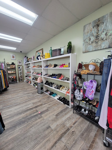 Thrift Store «Restoration Ministries Thrift», reviews and photos, 14950 Dixie Hwy, Harvey, IL 60426, USA