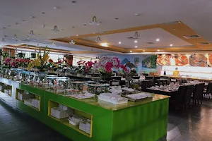 Buffet Hải Sản Chef Dzung - cơ sở TP. Vinh image