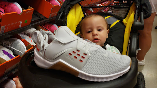 Clothing Store «Nike Factory Store», reviews and photos, 505 Premium Outlets Dr, Monroe, OH 45050, USA