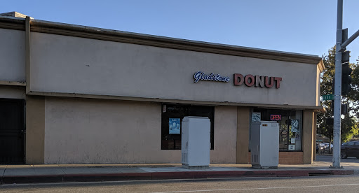 Gladstone DONUT, 1332 N Lake Ave, Pasadena, CA 91104, USA, 