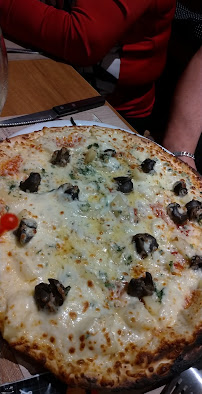 Plats et boissons du Pizzeria La Salsa + distributeur de pizzas 24h/24, 7j/7 à Mailly-le-Camp - n°6