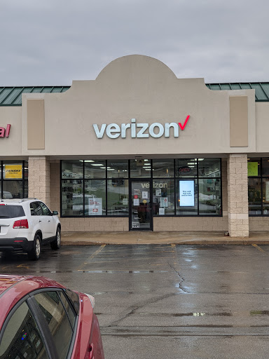 Cell Phone Store «GoWireless Verizon Authorized Retailer», reviews and photos, 15005 Springdale Ave #2, Middlefield, OH 44062, USA